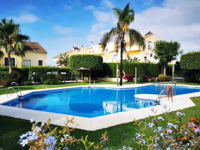 Qlistings - House - Terraced Townhouse in Marbella, Costa del Sol Thumbnail